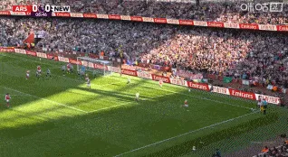 体育直播-埃泽弧顶世界波兜入死角！阿森纳1-0纽卡！
